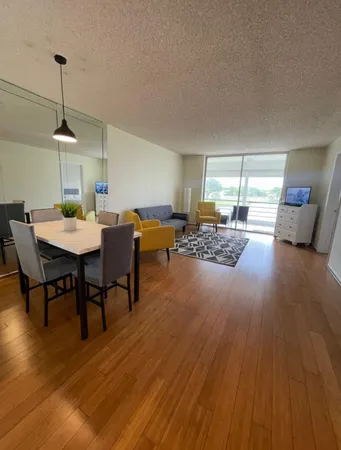 $1,600 | 8350 Sunrise Lakes Boulevard, Unit 204, Sunrise, FL 33322