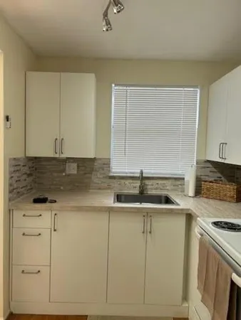 $1,600 | 8350 Sunrise Lakes Boulevard, Unit 204, Sunrise, FL 33322