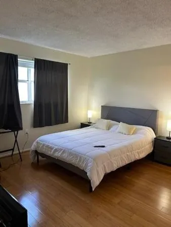 $1,600 | 8350 Sunrise Lakes Boulevard, Unit 204, Sunrise, FL 33322