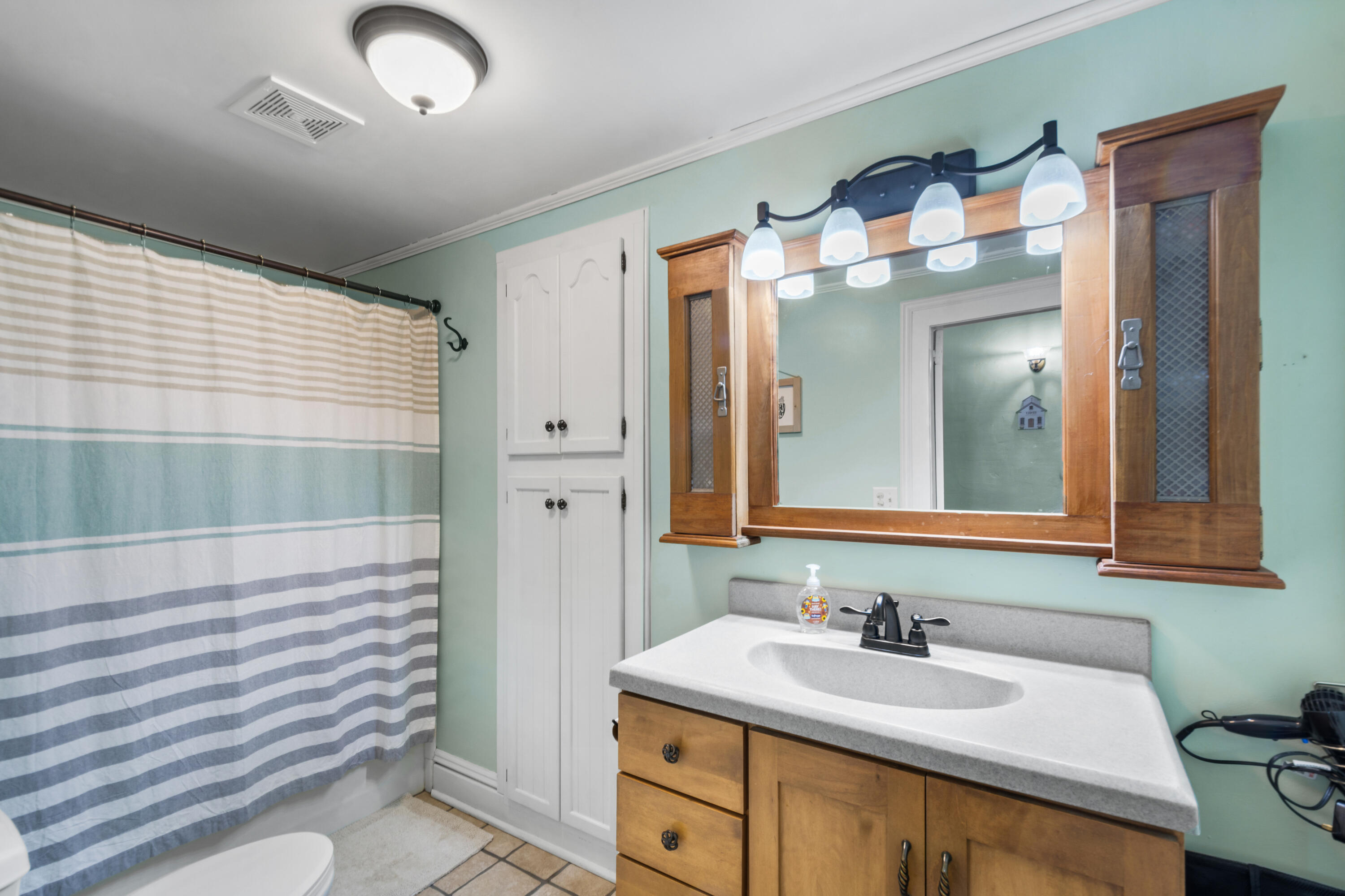 8250 Oneida Road Grand Ledge, MI 48837 - Photo 14 of 32 DSC_8064