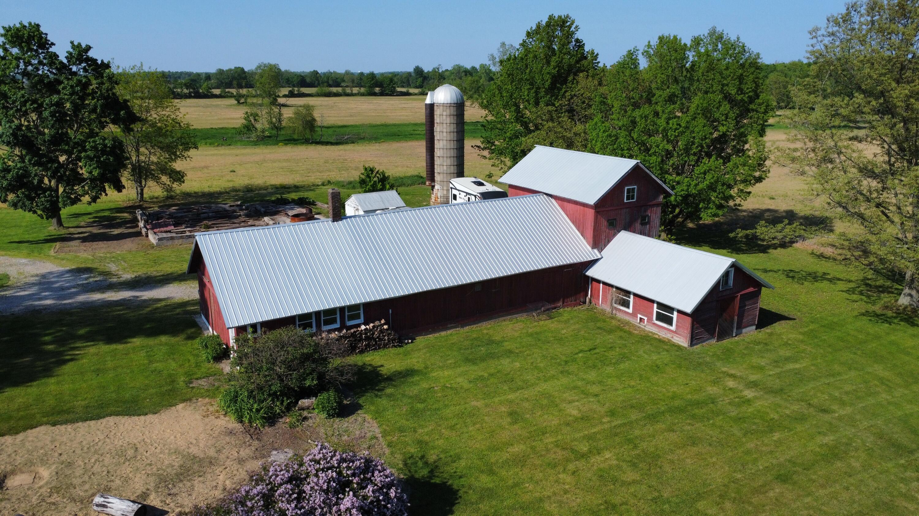 8250 Oneida Road Grand Ledge, MI 48837 - Photo 2 of 32 dji_fly_20240515_171838_184_171580792839