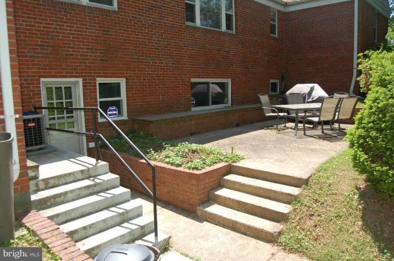 805 Gabel Street Silver Spring, MD 20901 - Photo 14 of 18 Patio