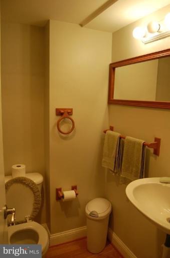 805 Gabel Street Silver Spring, MD 20901 - Photo 18 of 18 Bath #2