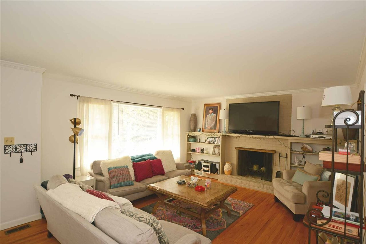 807 Beaver Dam Road Raleigh, NC 27607 - Photo 3 of 25 Photo 3
