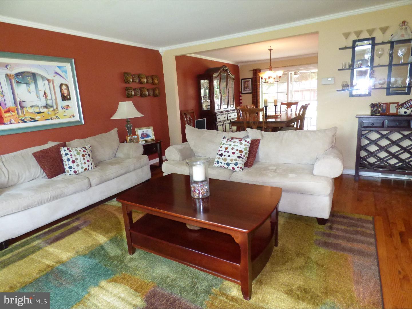 1850 London Road Abington, PA 19001 - Photo 2 of 25 Living Room