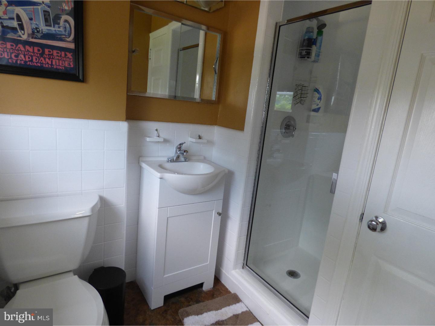 1850 London Road Abington, PA 19001 - Photo 14 of 25 Bathroom