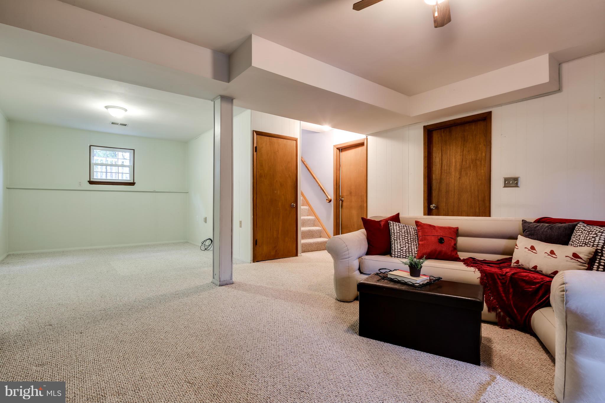 491 North Patuxent Road Odenton, MD 21113 - Photo 23 of 28 Laundy room & 1/2 bath, walk out to back, spacious