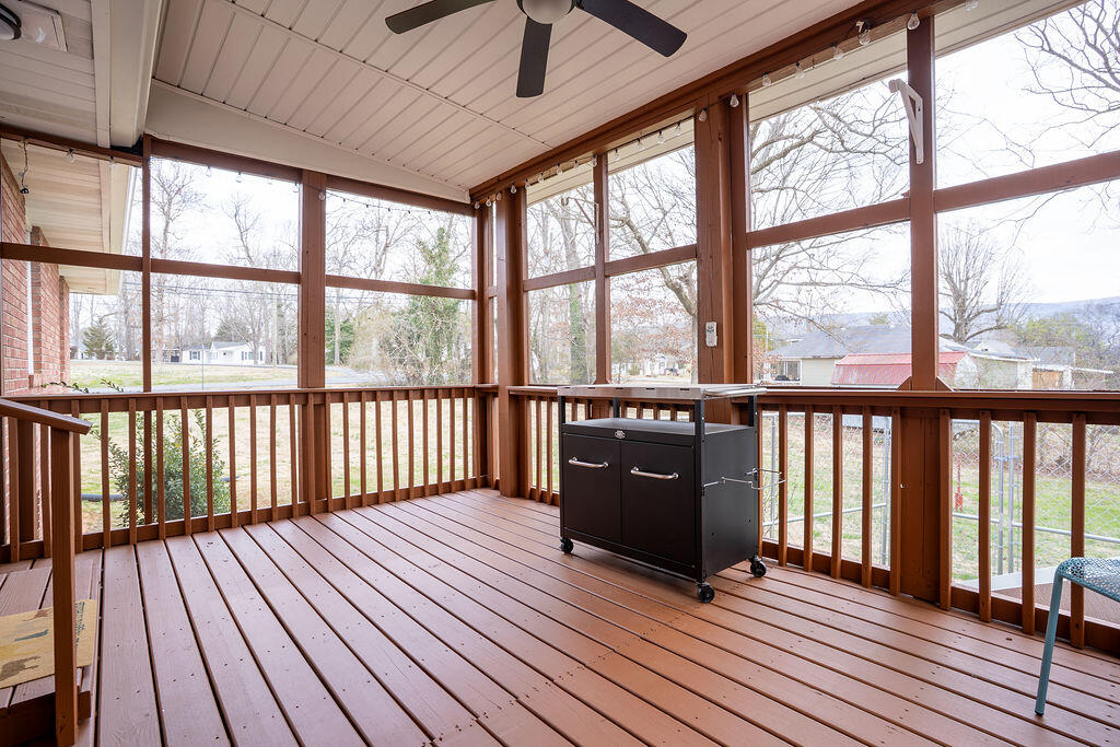 19 May Avenue Trenton, GA 30752 - Photo 21 of 31 A7301647-HDR