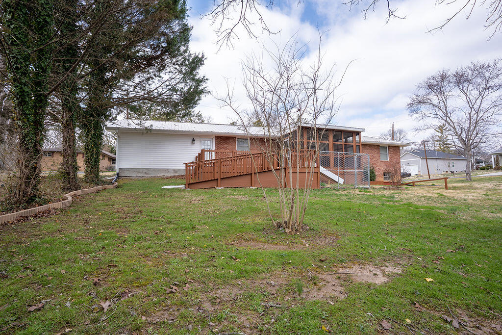 19 May Avenue Trenton, GA 30752 - Photo 25 of 31 A7301659-HDR