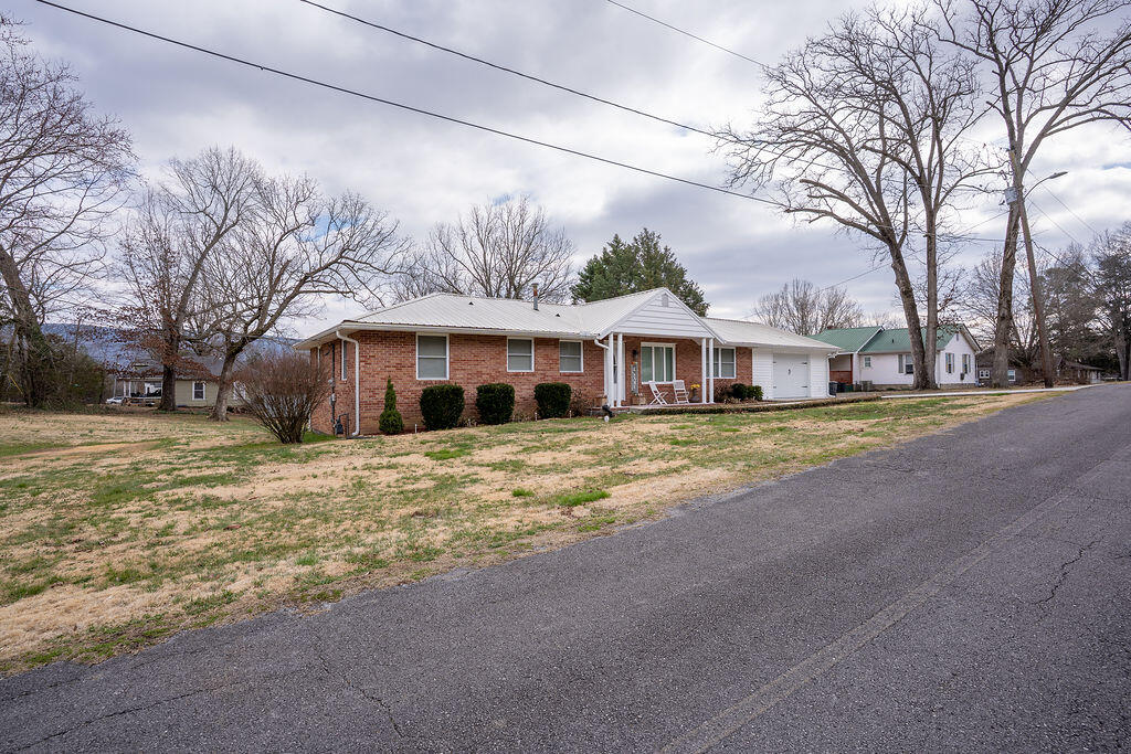 19 May Avenue Trenton, GA 30752 - Photo 31 of 31 A7301680-HDR