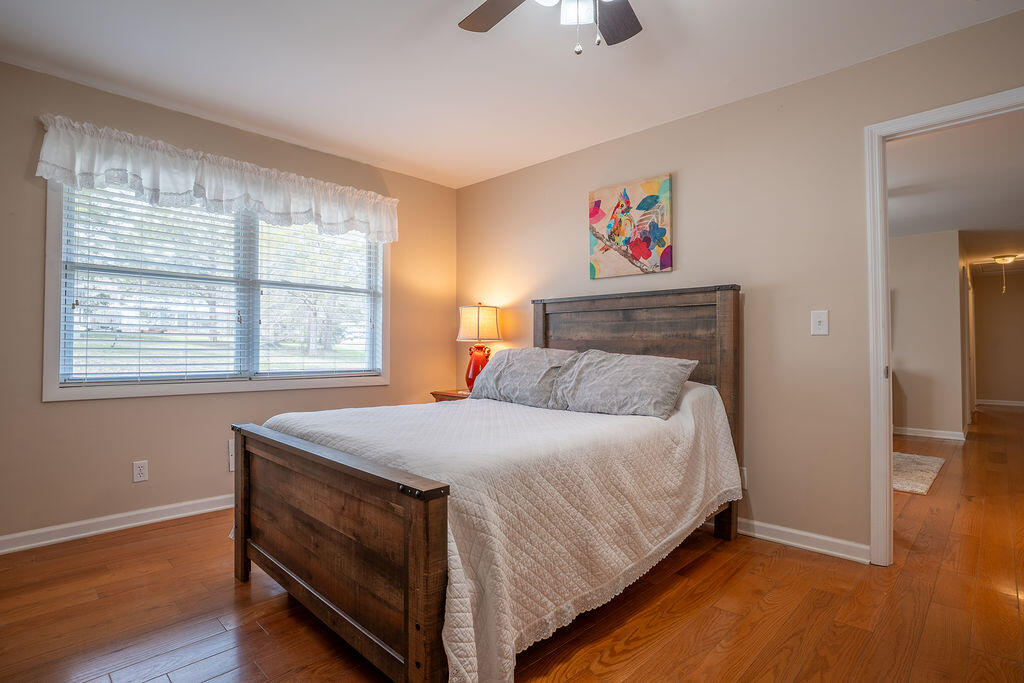 19 May Avenue Trenton, GA 30752 - Photo 9 of 31 A7301611-HDR