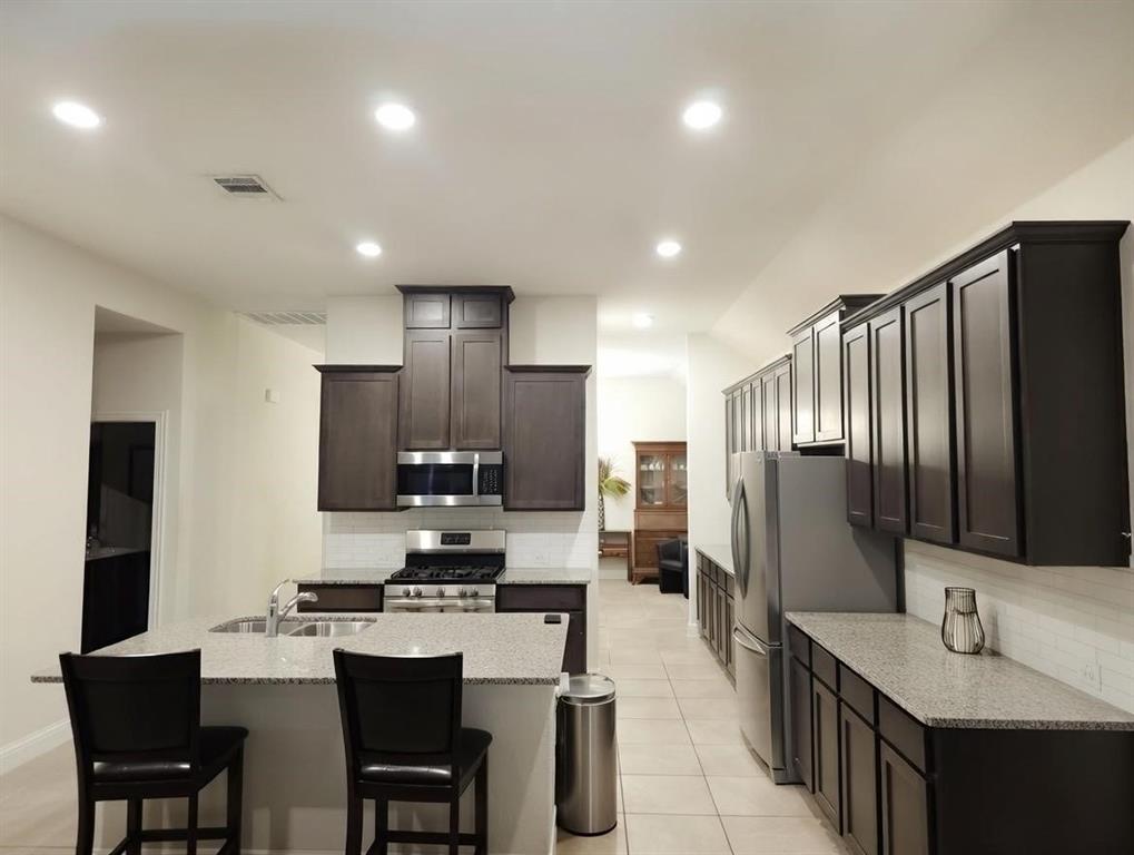 2813 Ainsworth Road Aubrey, TX 76227 - Photo 2 of 16