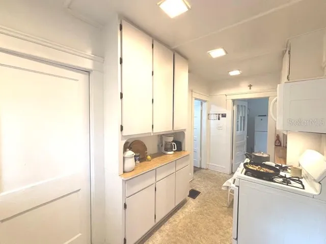 $185,000 | 322 Taylor Avenue, Daytona Beach, FL 32114