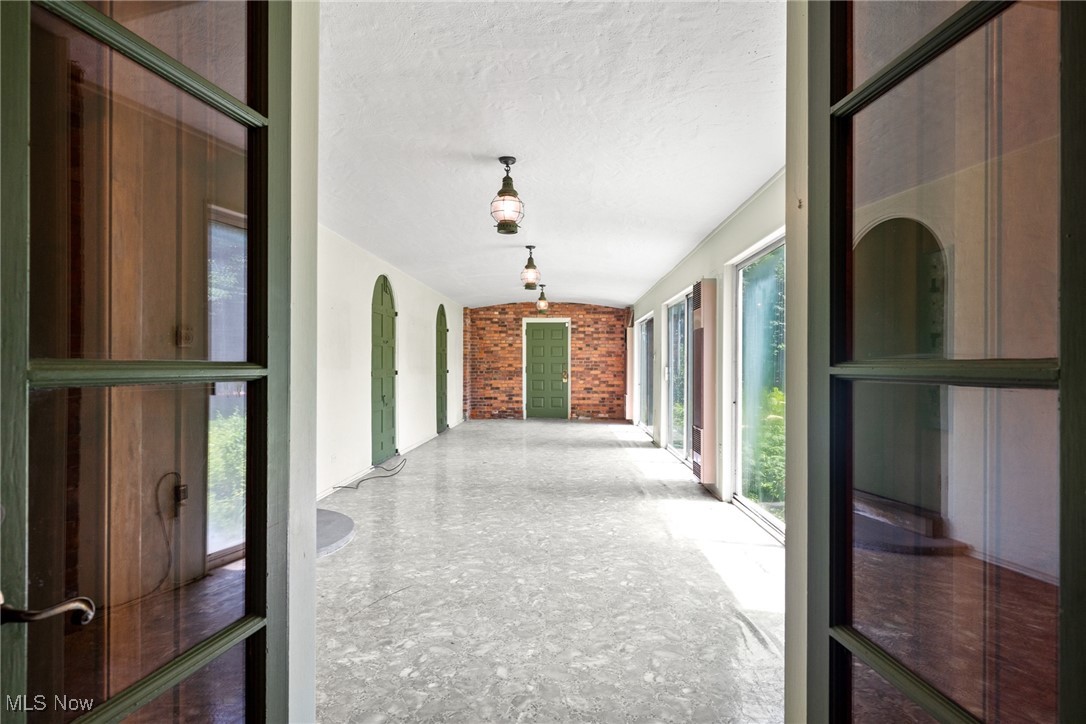 2945 Fontenay Road Cleveland, OH 44120 - Photo 31 of 49 Gallery Image 31