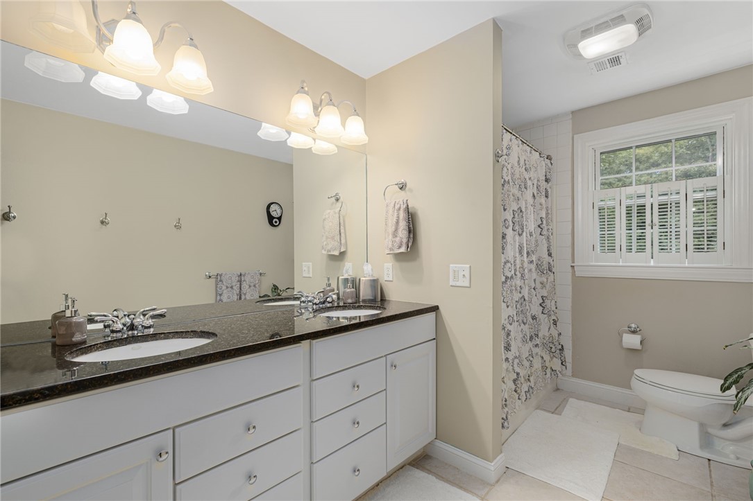 220 Moosehorn Road East Greenwich, RI 02818 - Photo 25 of 50 Upstairs Full Bath