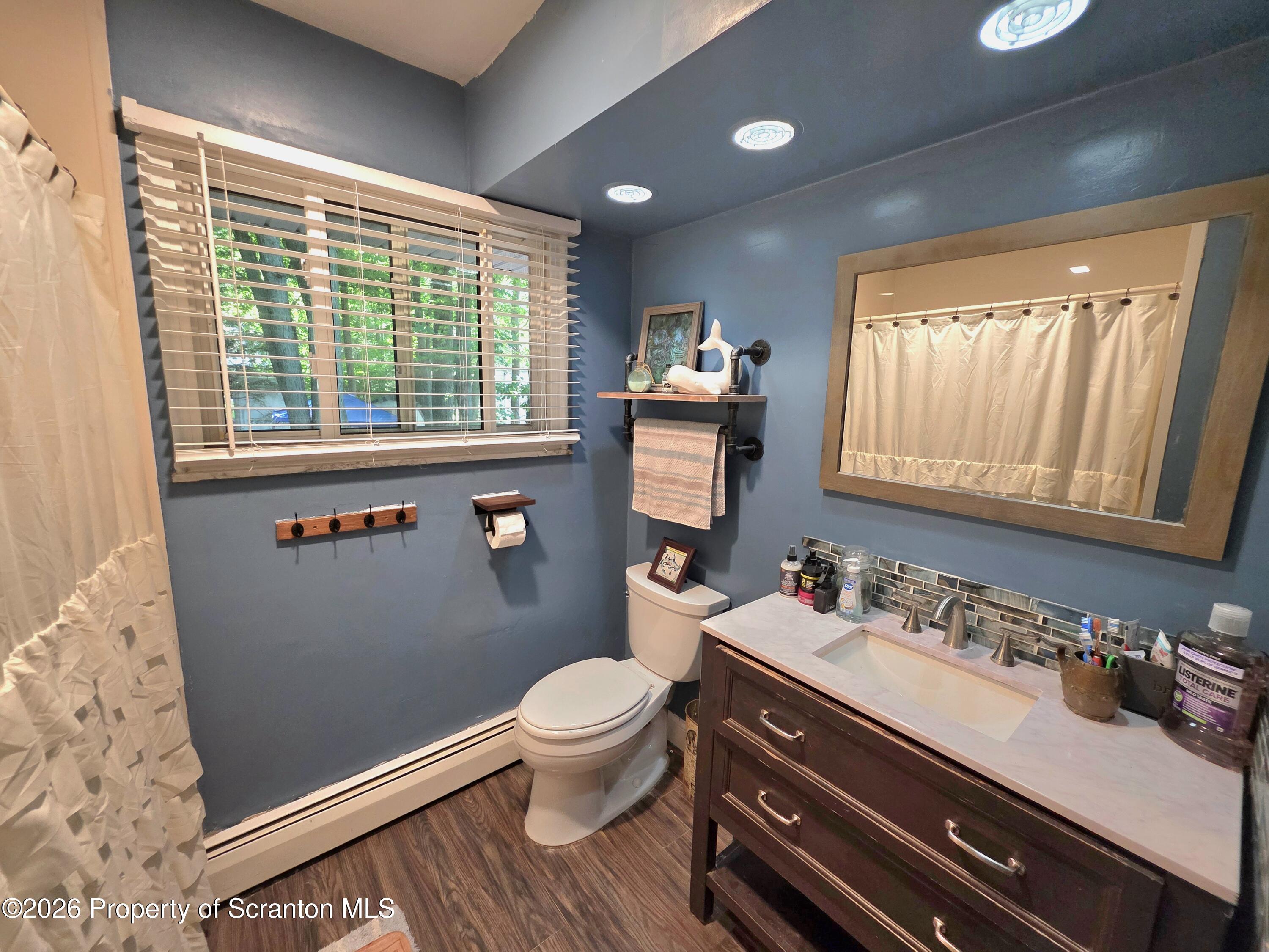217 Noble Road Clarks Summit, PA 18411 - Photo 11 of 32 Full Bathroom