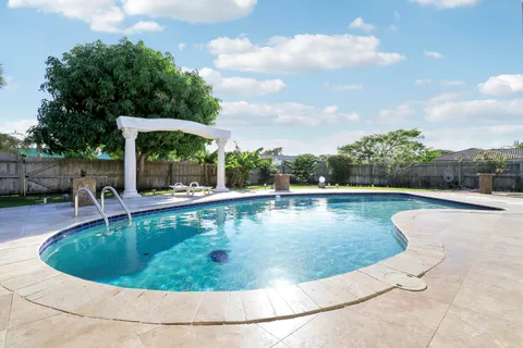 $850,000 | 10868 Larch Court, Palm Beach Gardens, FL 33418
