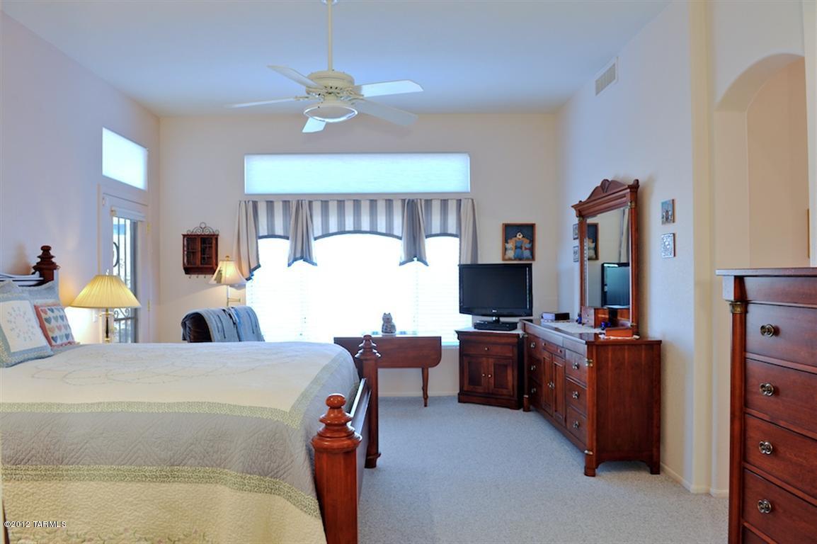 1051 East Royal Oak Road Tucson, AZ 85755 - Photo 12 of 32