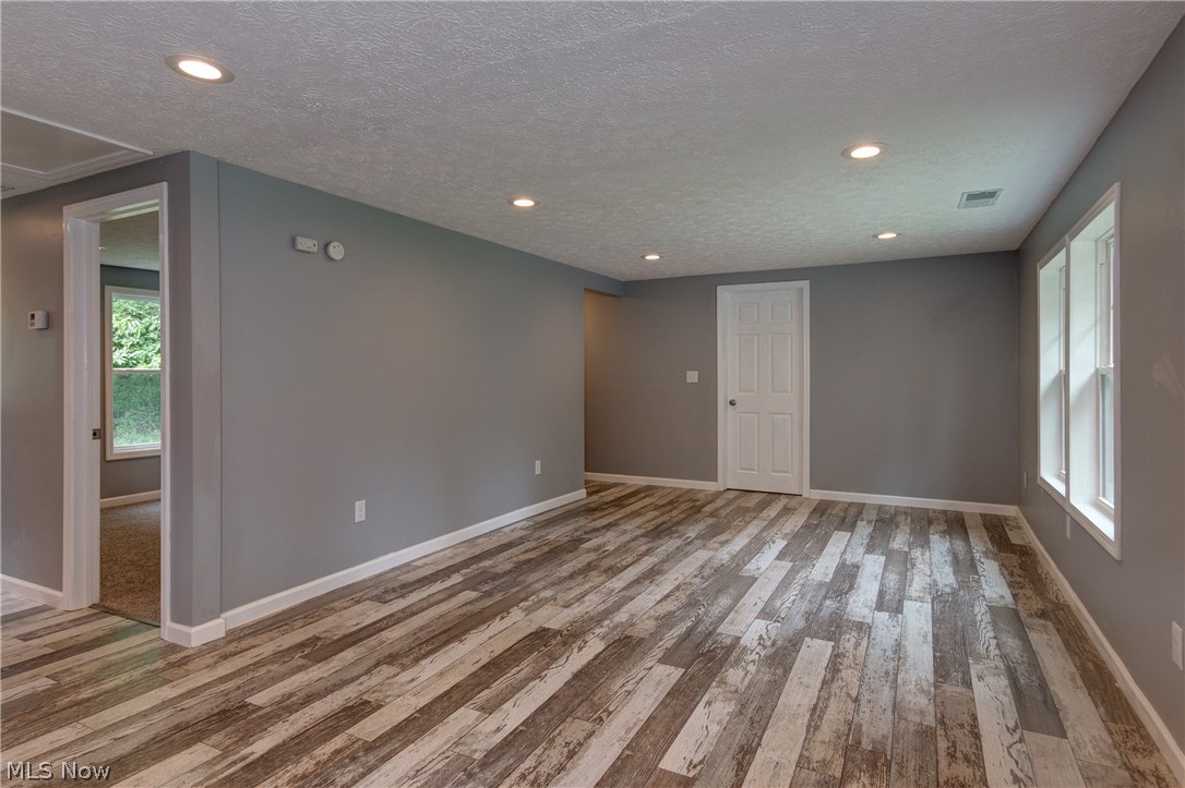 7084 Roe Boulevard Madison, OH 44057 - Photo 4 of 13 Gallery Image 4