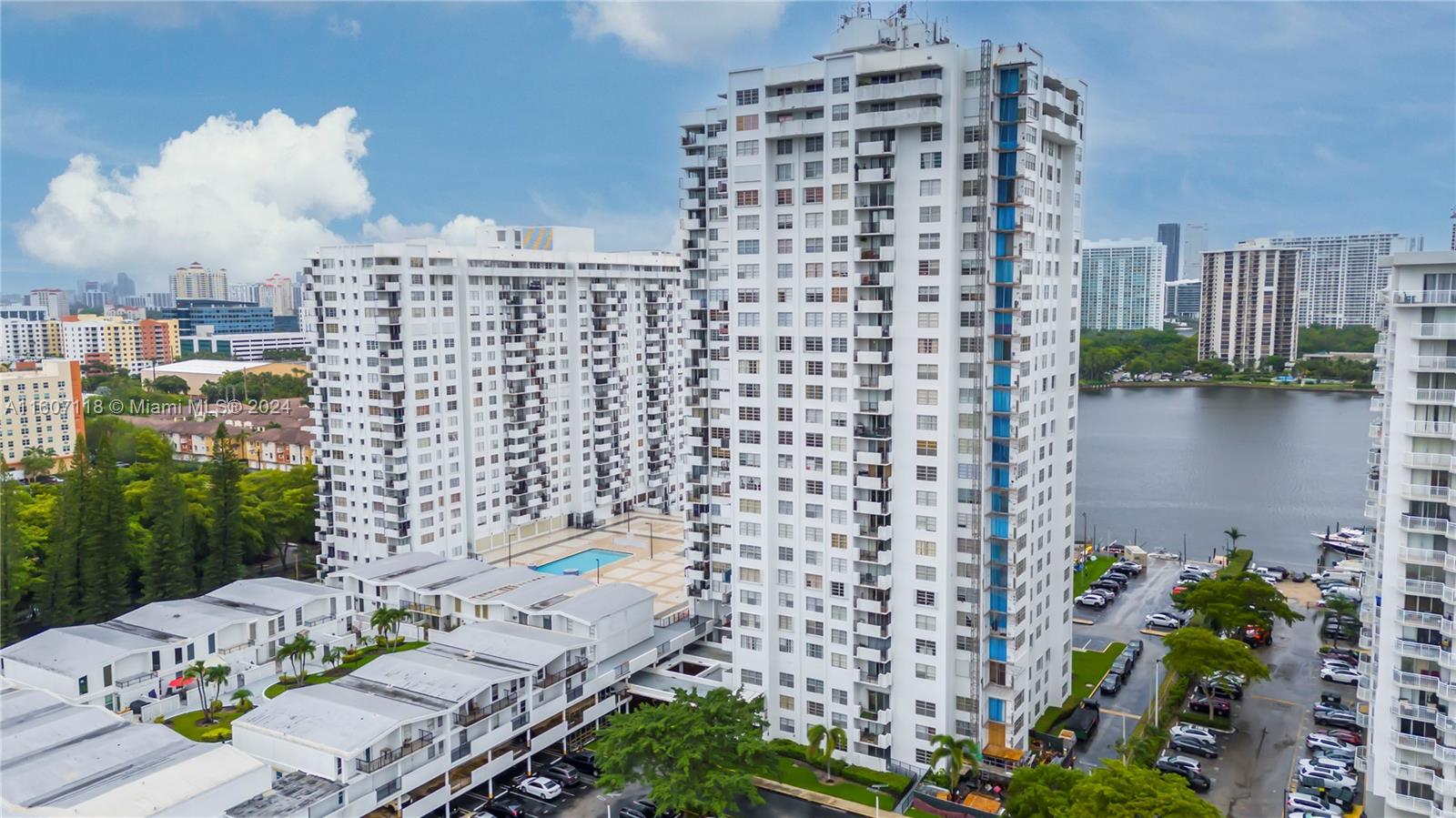 2750 Northeast 183rd St Unit 1507  