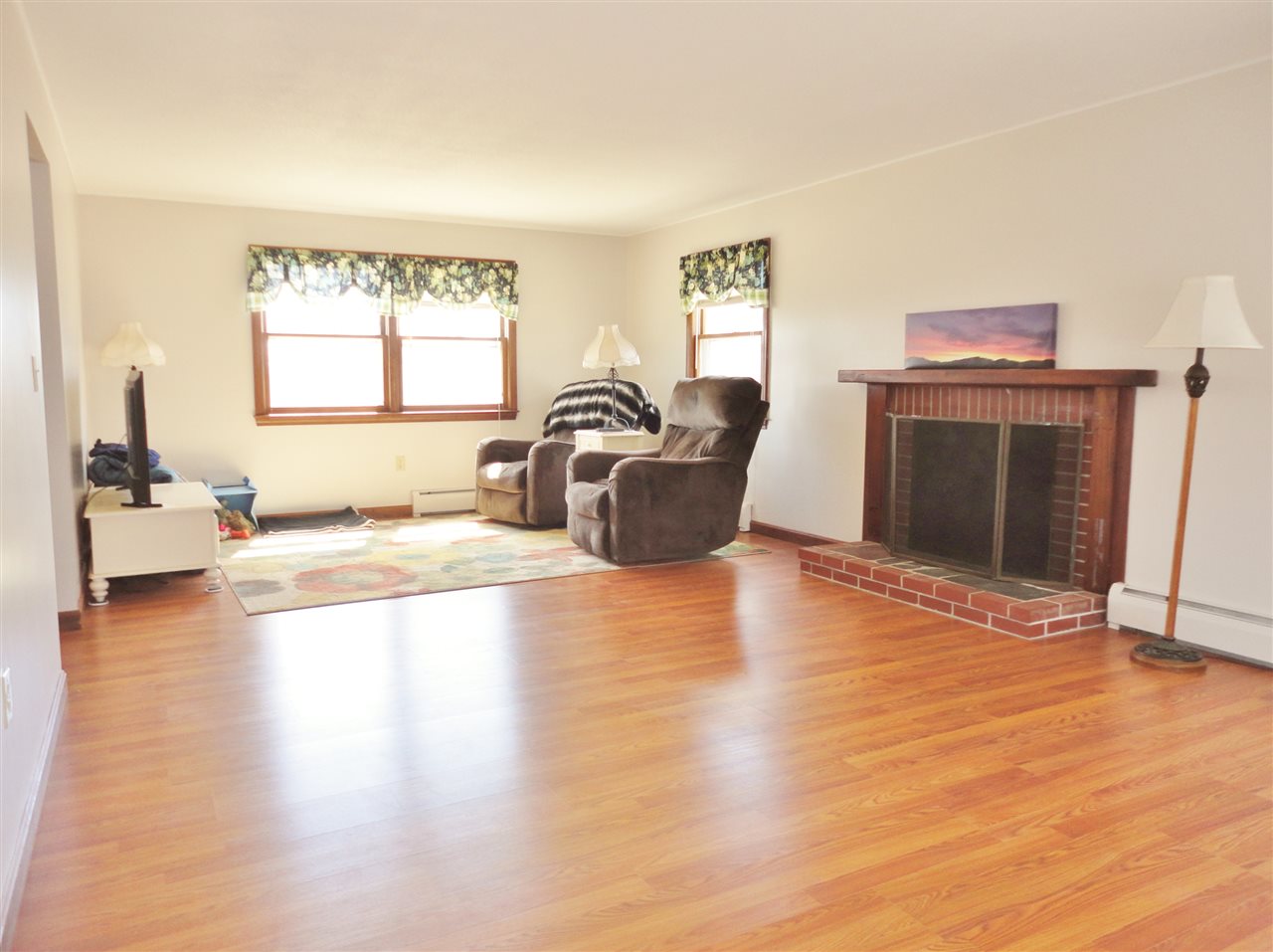 7 Putney Road Bow, NH 03304 - Photo 5 of 32