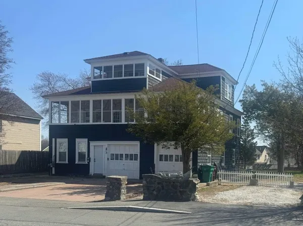 $649,900 | 85 Seneca Street, Lowell, MA 01852