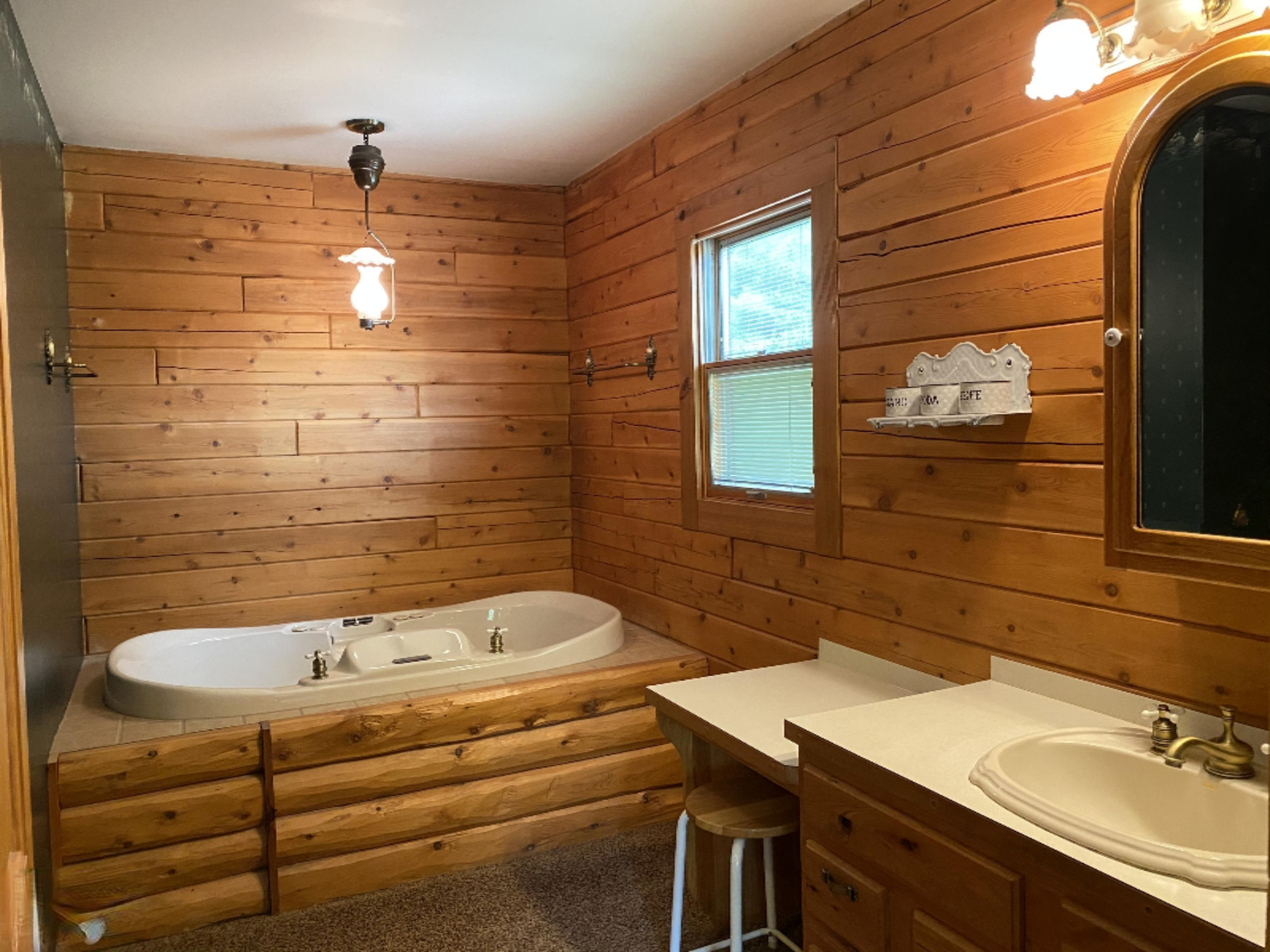 3800 Loftus Road Freeport, MI 49325 - Photo 27 of 40 Master Bath 1