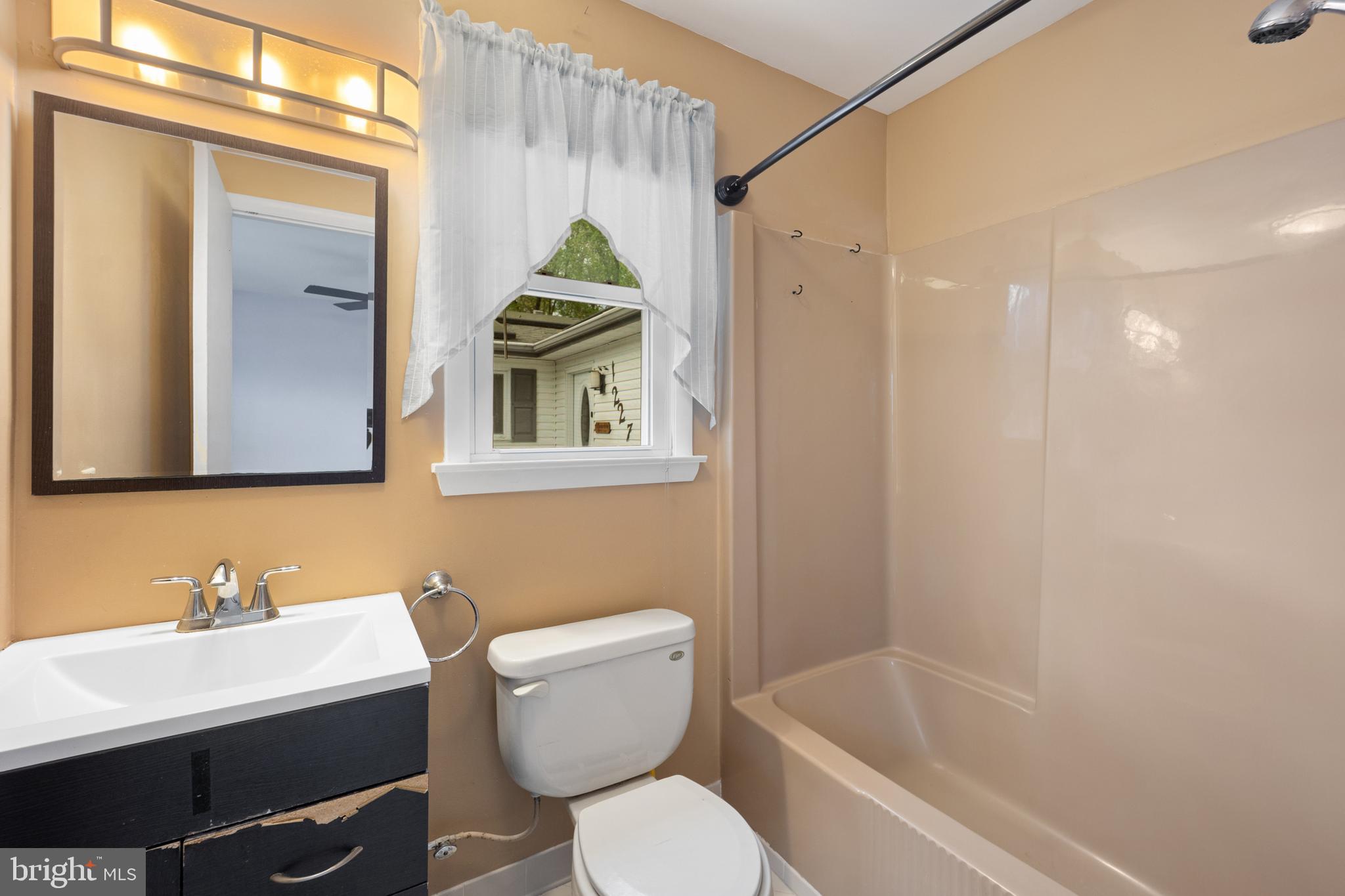 1227 Lavender Road Bensalem, PA 19020 - Photo 29 of 35