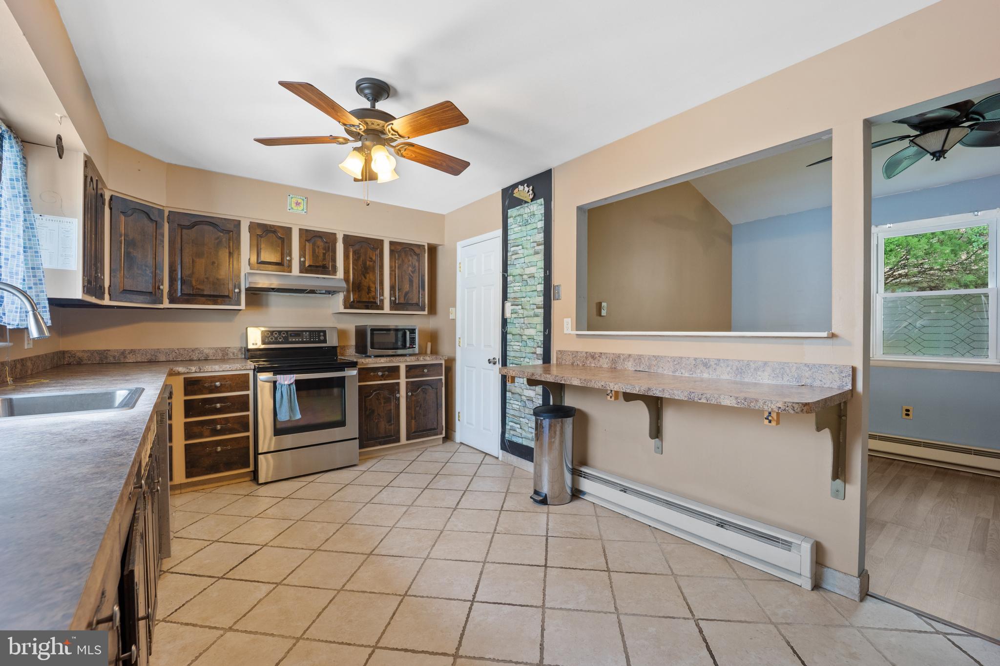 1227 Lavender Road Bensalem, PA 19020 - Photo 5 of 35