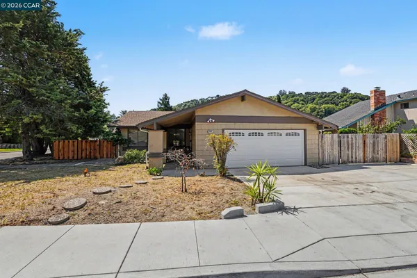 $710,000 | 2498 La Reina Street, Pinole, CA 94564