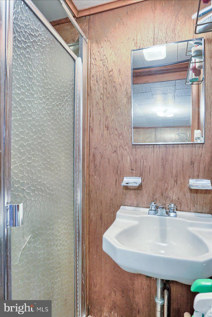 541 Luther Road Harrisburg, PA 17111 - Photo 37 of 47 LL partial bath
