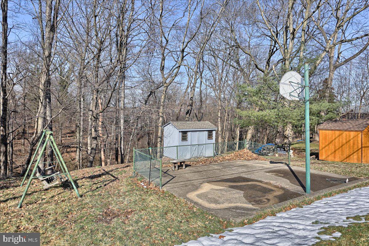 541 Luther Road Harrisburg, PA 17111 - Photo 43 of 47 Shed and bb play area