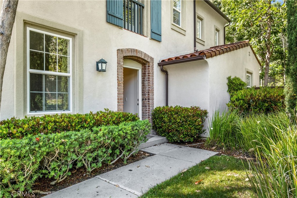 61 Bellwind Irvine, CA 92603 - Photo 4 of 23 front view of a house