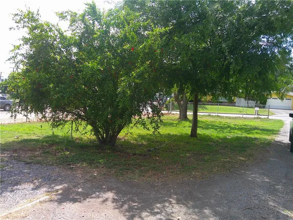 $2,195 | 5237 Bushnell Avenue, Riverside, CA 92505