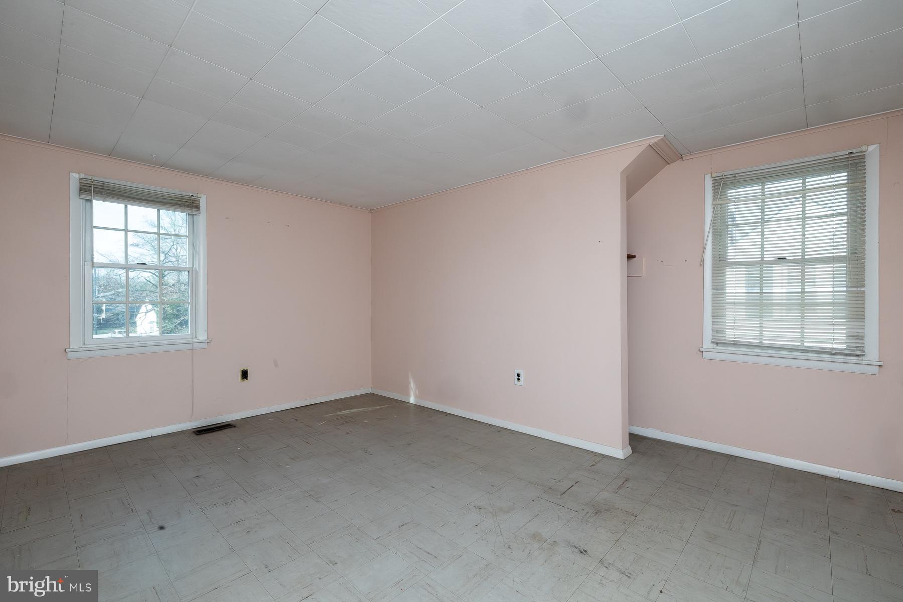 1520 Chestnut Avenue Haddon Heights, NJ 08035 - Photo 20 of 33 an empty room with windows