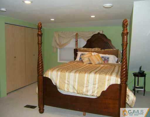 24 Highview Road East Brunswick, NJ 08816 - Photo 7 of 8 Gallery Image 7