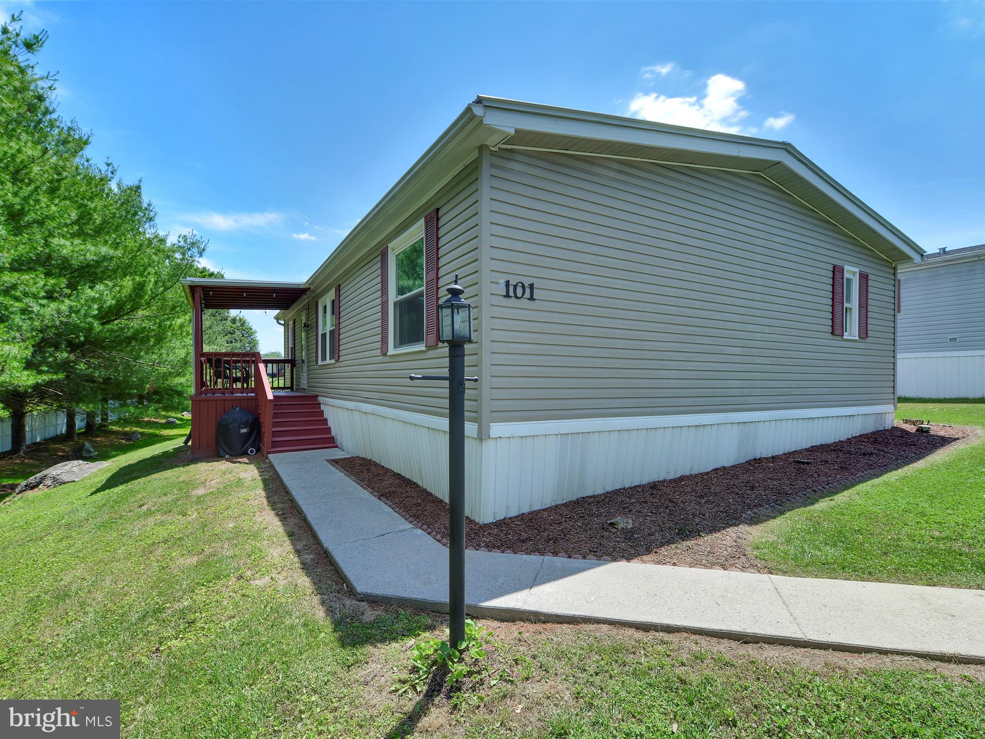 101 Springfield Court Lancaster, PA 17603 - Photo 3 of 25 Gallery Image 3