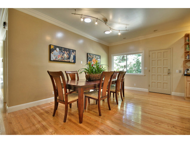 486 Walsh Road Atherton, CA 94027 - Photo 7 of 24 Gallery Image 7