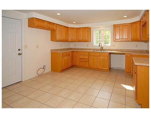 183 Loop Road Wells, ME 04090 - Photo 2 of 16 Kitchen.