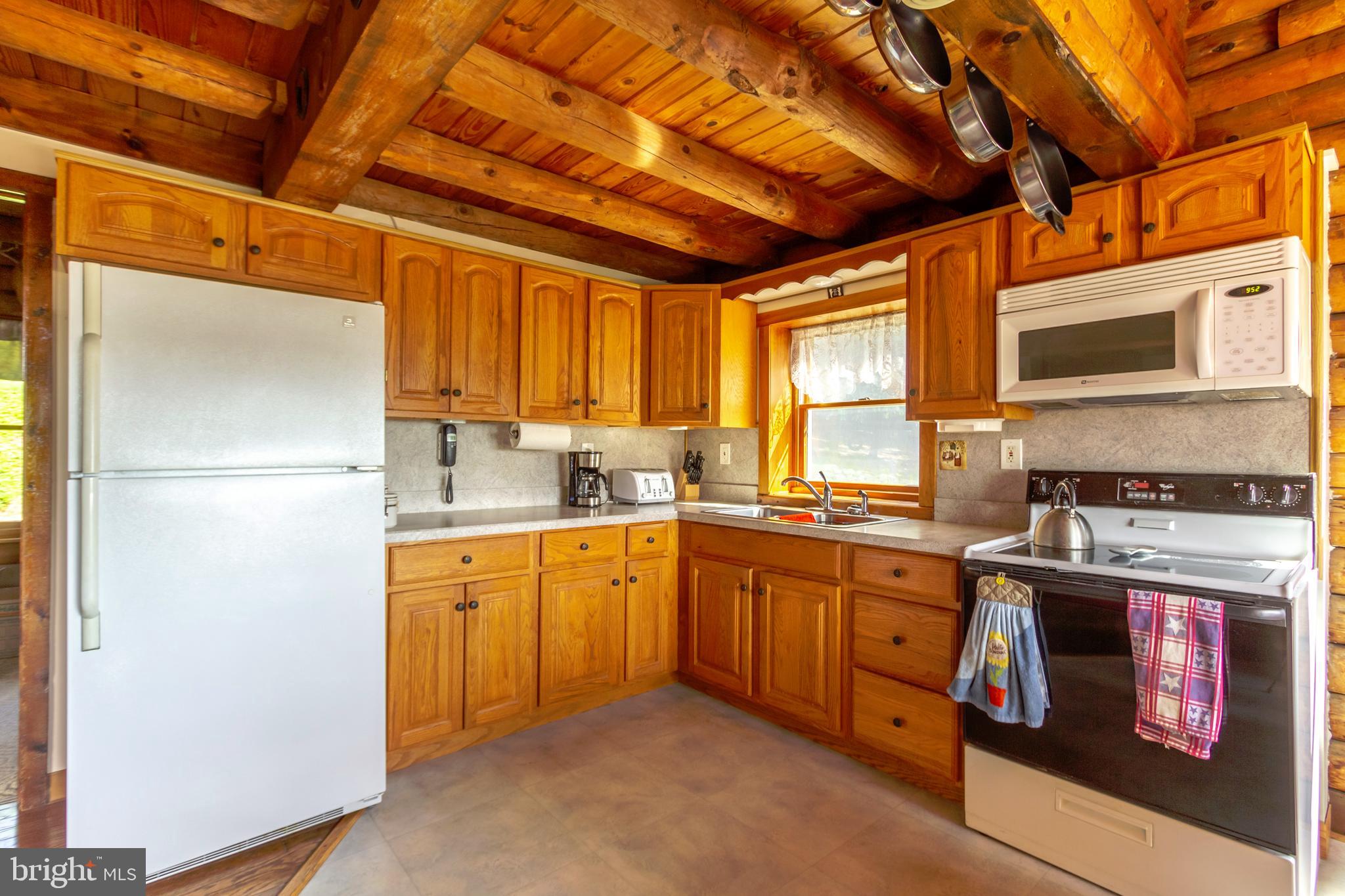 35 Hess Road Boyertown, PA 19512 - Photo 9 of 62 Kitchen