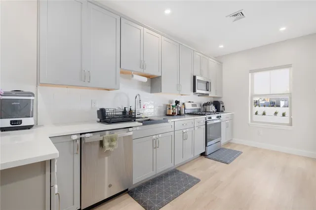 $3,000 | 46 West Street, West Warwick, RI 02893