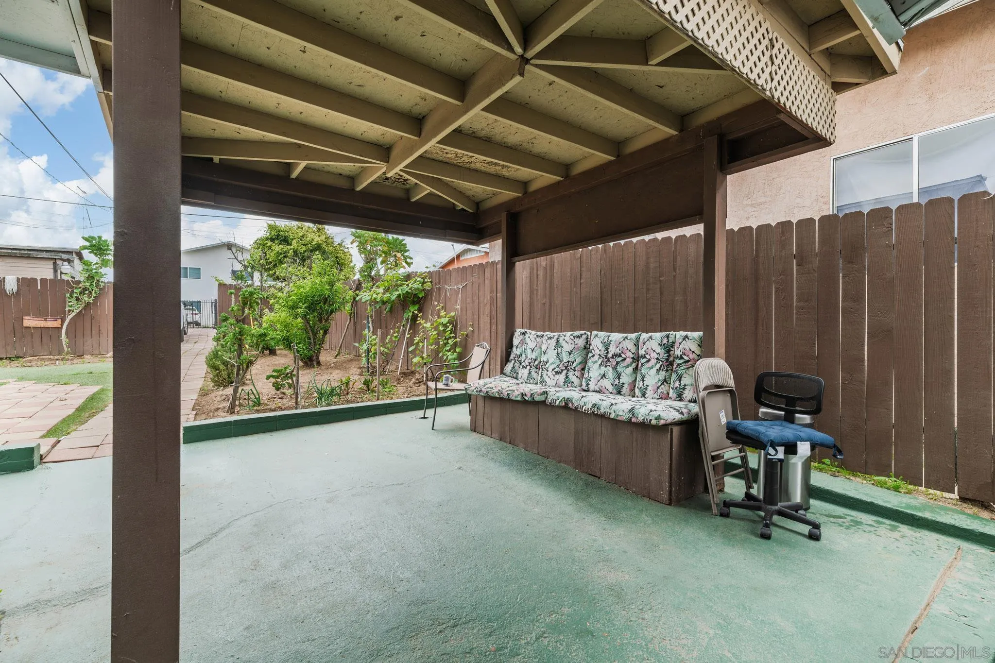 2925 Franklin Avenue San Diego, CA 92113 - Photo 20 of 36 a bedroom with furniture and a window