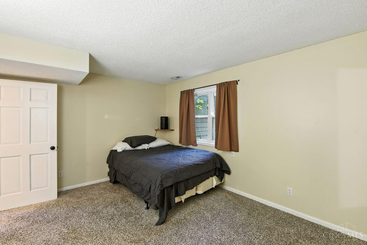 1662 Springdale Road Cincinnati, OH 45231 - Photo 23 of 46