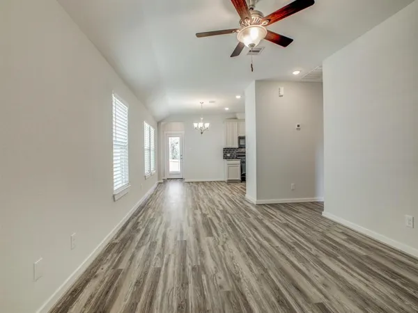$1,900 | 12646 Alta Vista, Magnolia, TX 77354