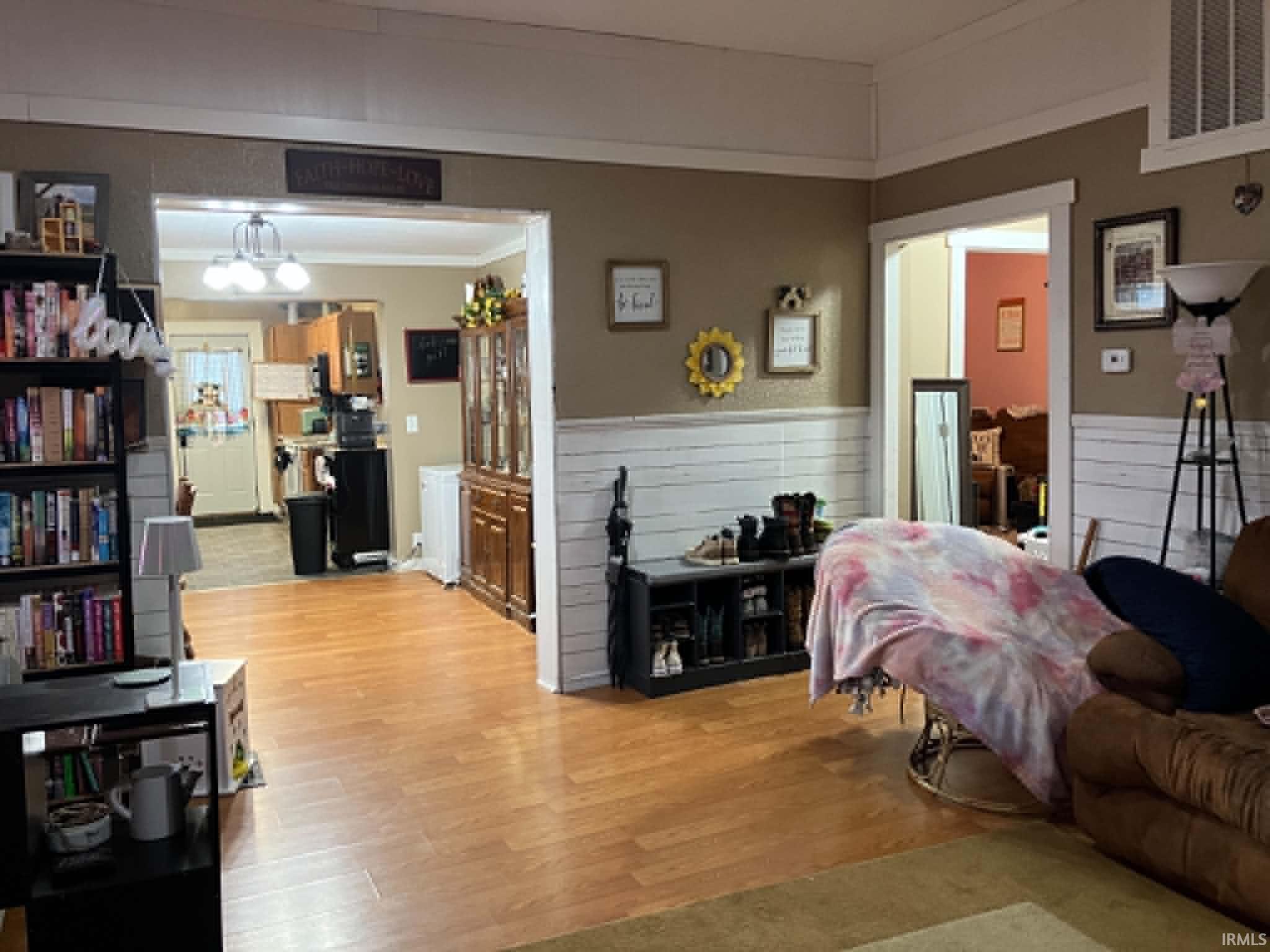 228 East Commerce Street Dunkirk, IN 47336 - Photo 4 of 33