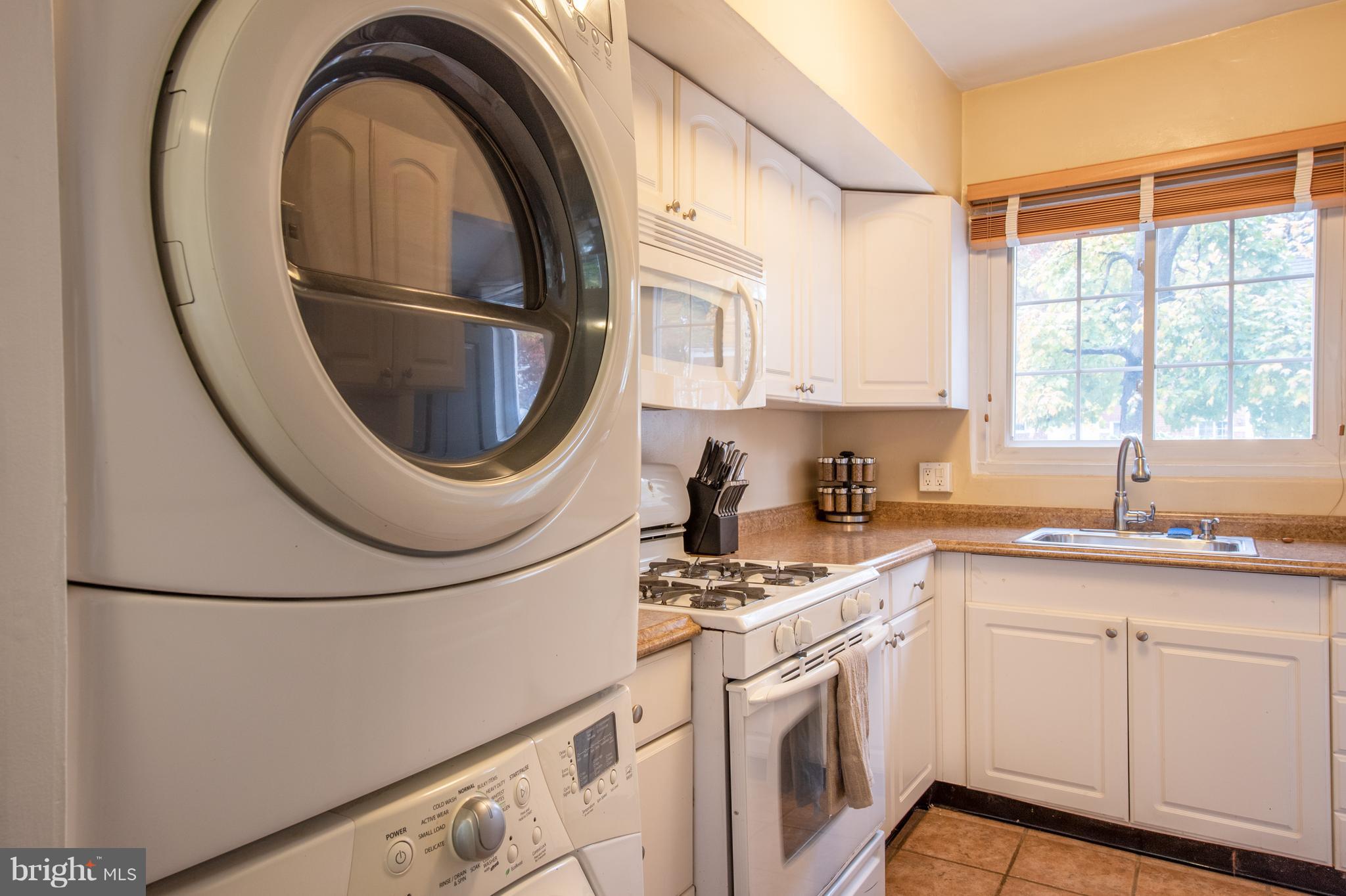 1634 Ripon Place Alexandria, VA 22302 - Photo 8 of 15 Washer/Dryer