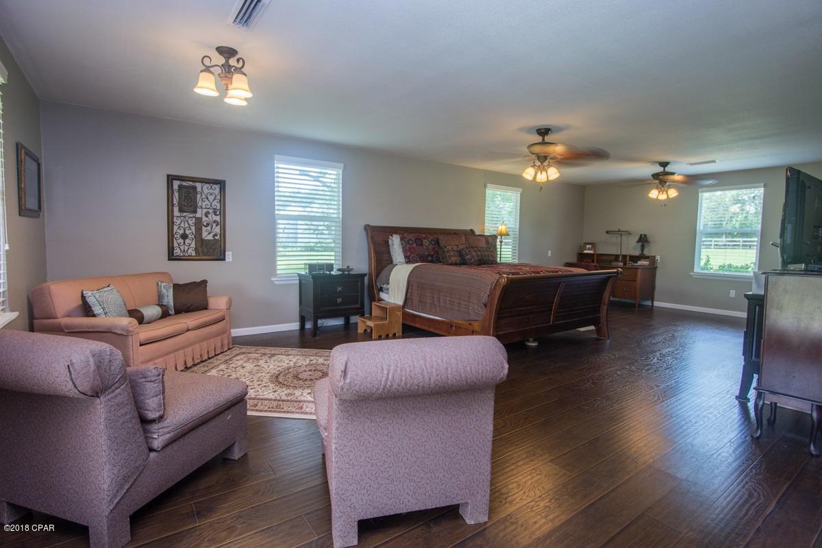 4858 Cliff Road Graceville, FL 32440 - Photo 34 of 63