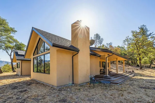 $1,795,000 | 1218 Bennett Lane, Calistoga, CA 94515