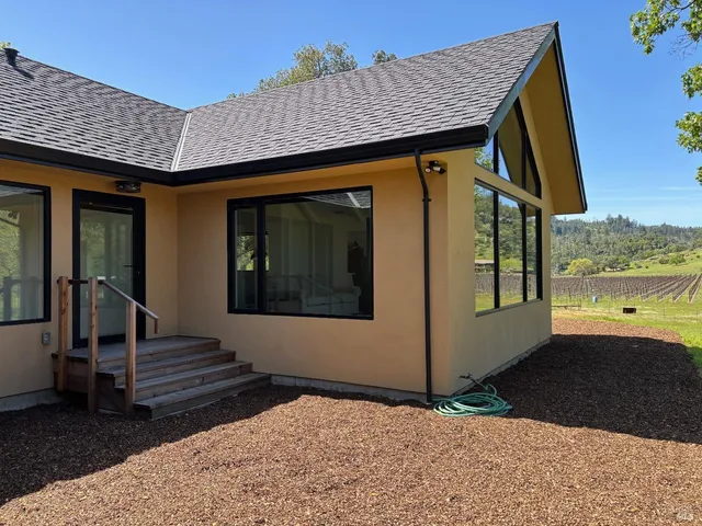 $1,795,000 | 1218 Bennett Lane, Calistoga, CA 94515