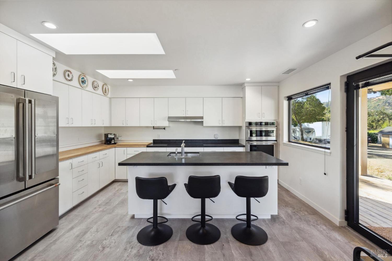 1218 Bennett Lane Calistoga, CA 94515 - Photo 17 of 39